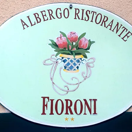 Fioroni מלון